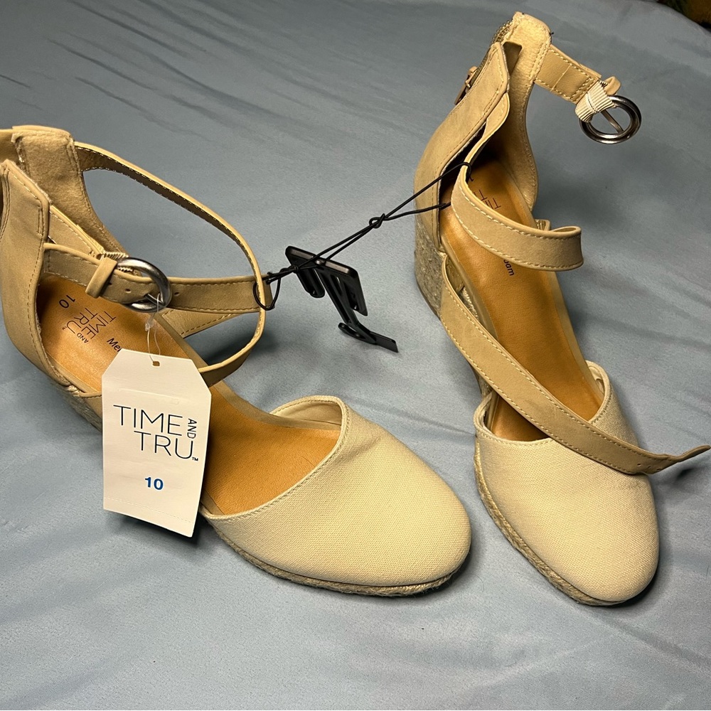 Espadrille Platform Footbed Sandals - Picture 6 of 9